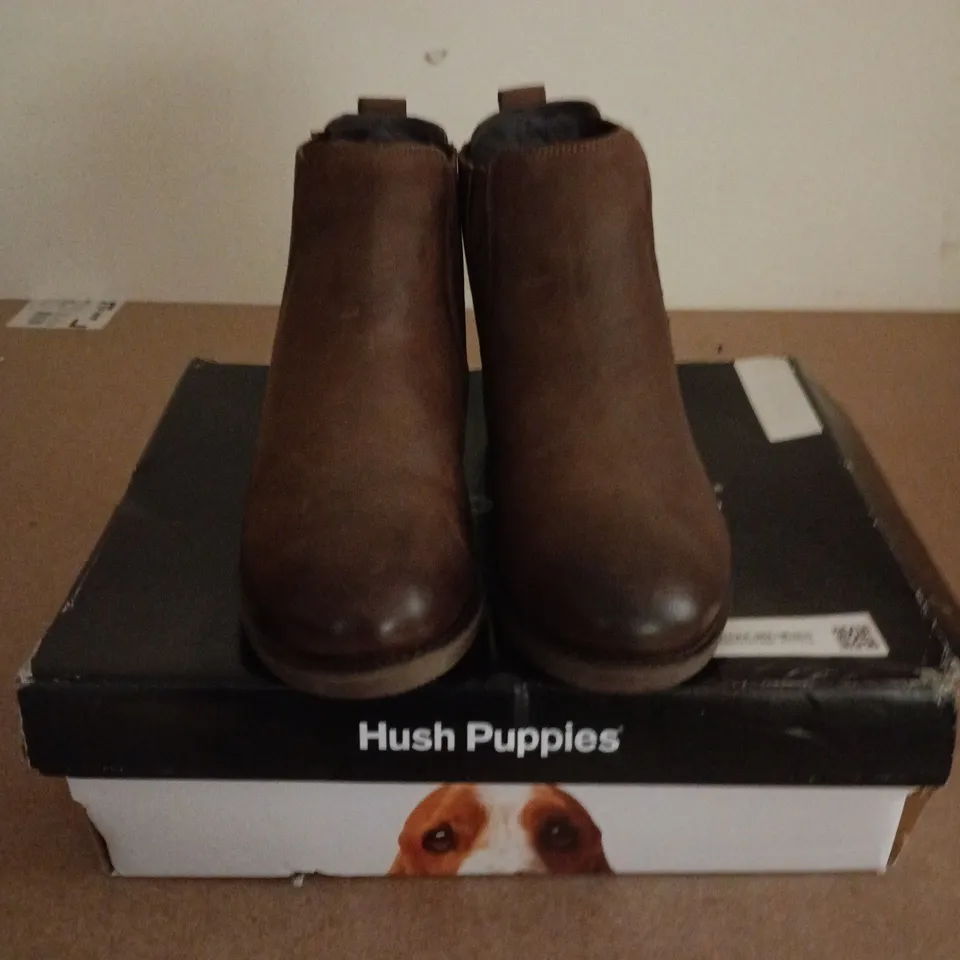 BOXED PAIR OF HUSH PUPPIES EDITH BOOTS IN BROWN - UK 5