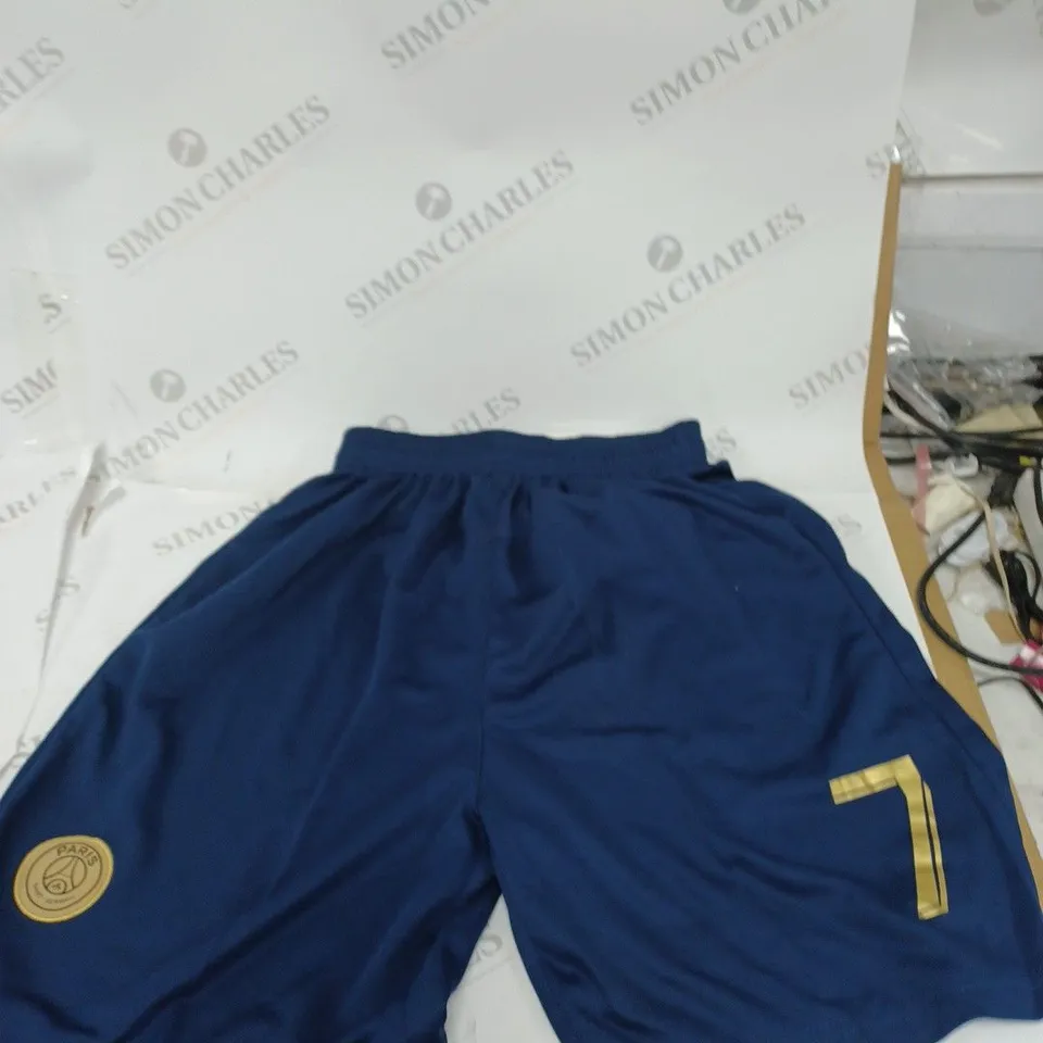 PARIS SAINT GERMAIN TSHIRT AND SHORTS M