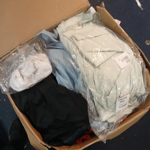 BOX OF APPROXIMATELY 20 ASSORTED ITEMS TO INCLUDE: ONLY CREAM JUMPER 