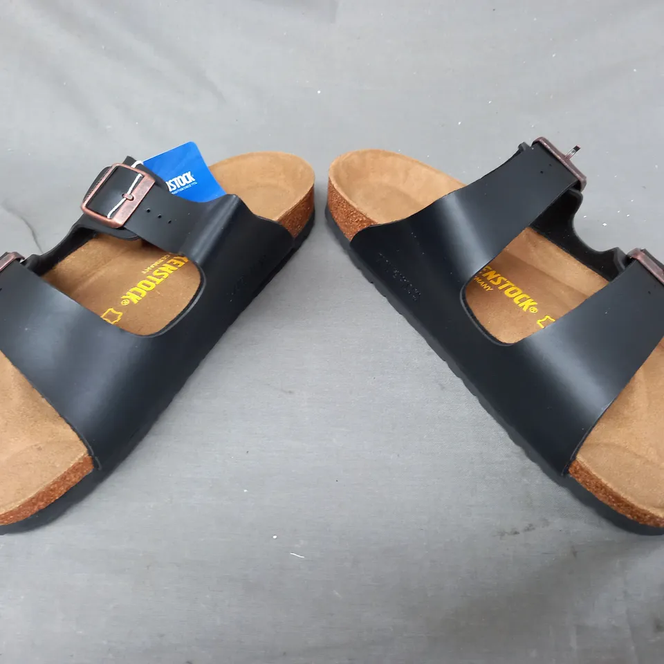 BOXED PAIR OF BIRKENSTOCK OPEN TOE SANDALS IN BLACK EU SIZE 43