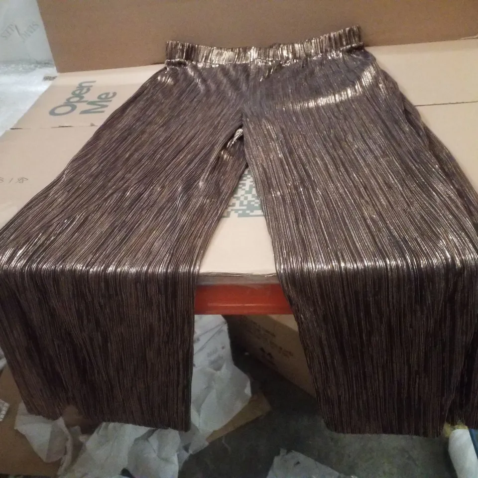 BOX CONTAINING APPROXIMATELY 14 BRAND NEW JD WILLIAMS COPPER PLISSE TROUSERS - SIZE 16