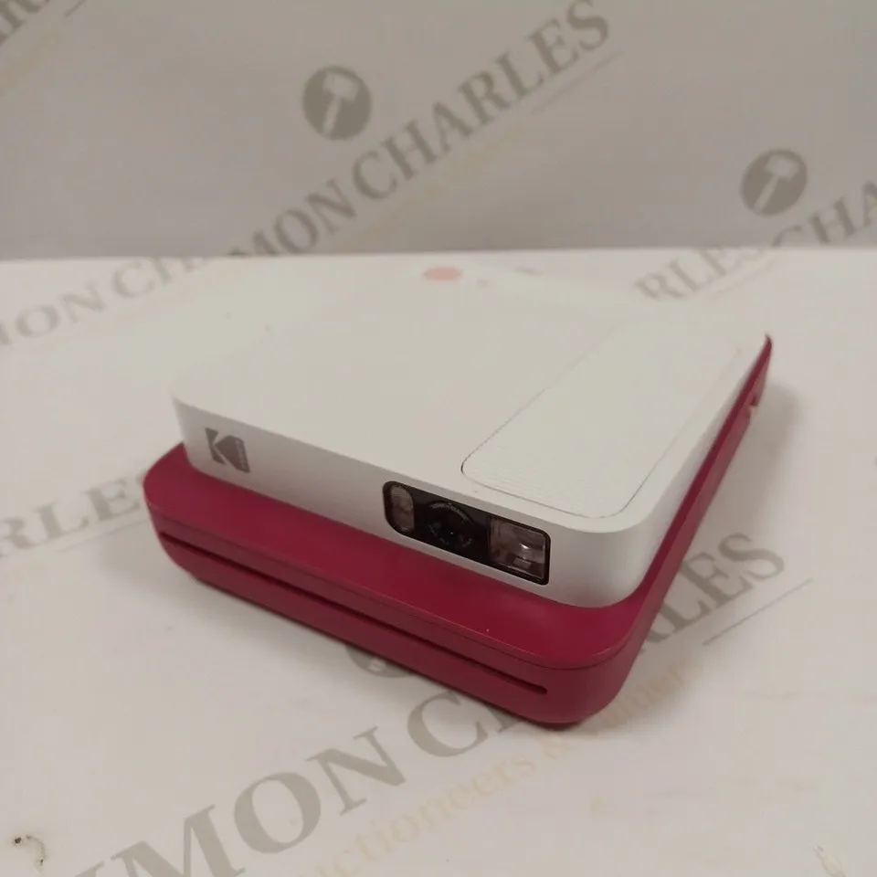 KODAK SMILE CLASSIC DIGITAL INSTANT CAMERA 