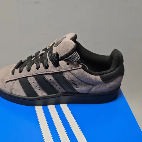 BOXED ADIDAS CAMPUS 00S SIZE 6.5
