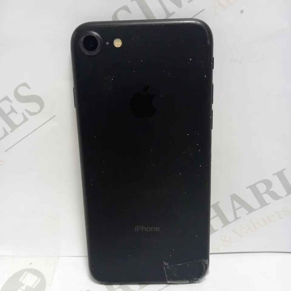 APPLE IPHONE 7 (A1778) SMARTPHONE