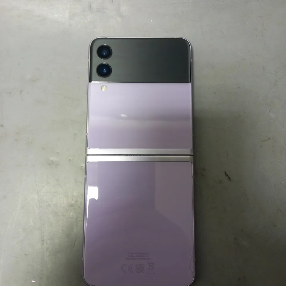 SAMSUNG GALAXY Z FLIP IN LILAC