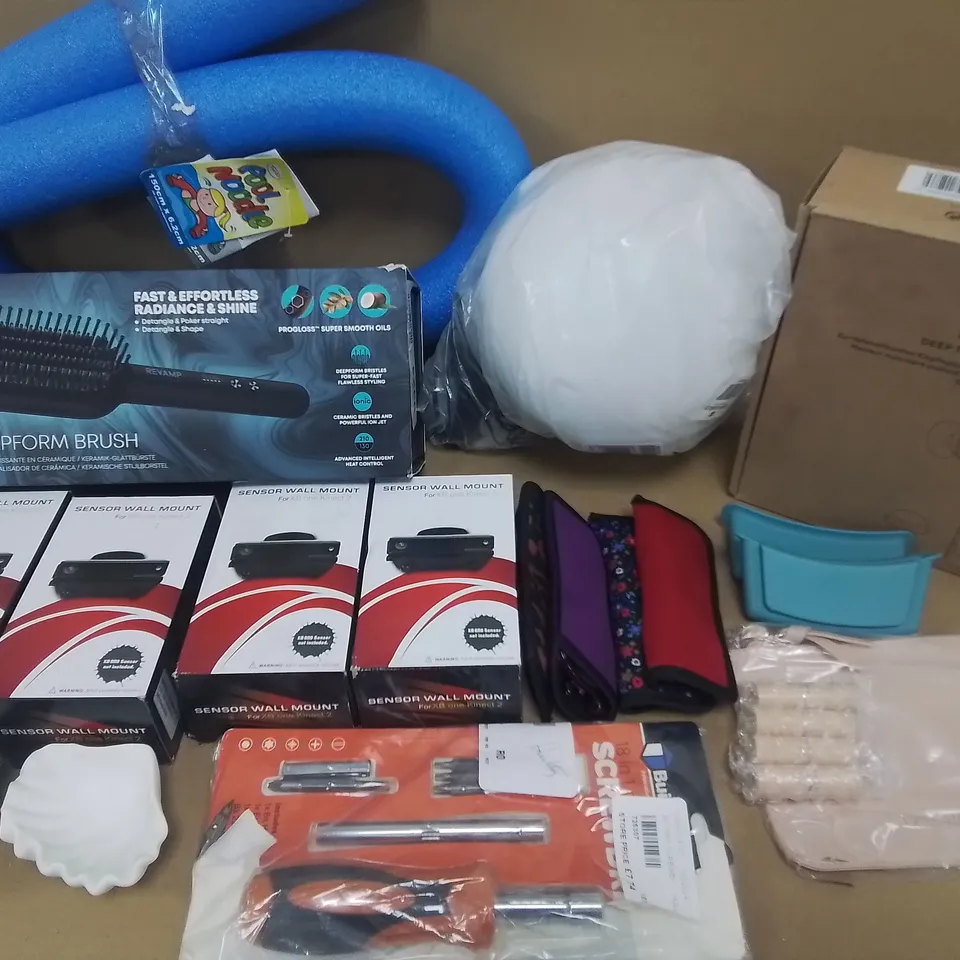 LOT OF ASSORTED HOUSEHOLD ITEMS TO INCLUDE REVAMP PROGLOSS, HOMEDICS THERMAL PRO, READING GLASSES AND GHD UNPLUGGED