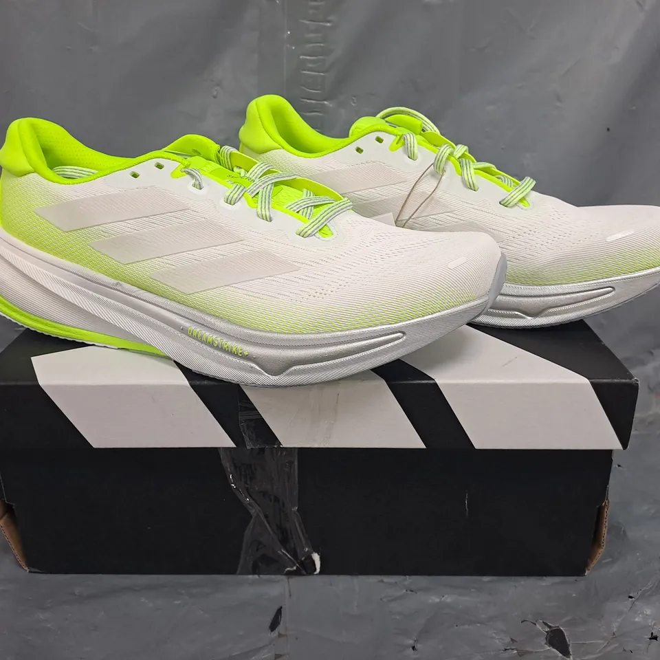 BOXED PAIR OF ADIDAS SUPERNOVA RISE 2 SHOES IN WHITE/GREEN SIZE UK 7