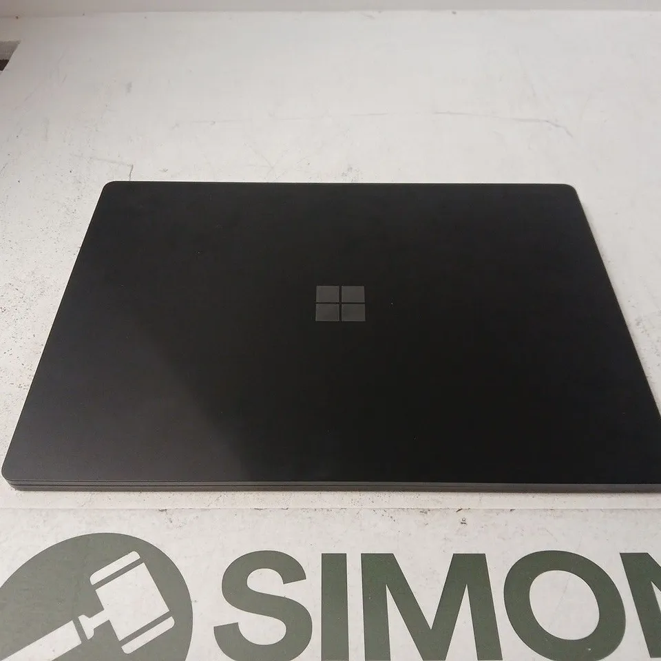 MICROSOFT SURFACE LAPTOP - BLACK