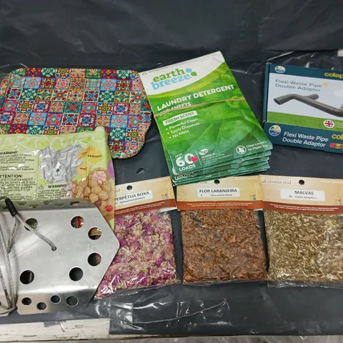 BOX OF APPROXIMATELY 8 ASSORTED ITEMS TO INCLUDE - SERVING TRAY, EARTH BREEZE ECO SHEETS, AND FLEXI WASTE PIPE ETC.