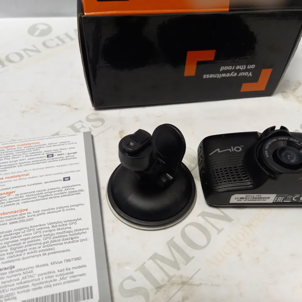MIO MIVUE 798 DASH CAM