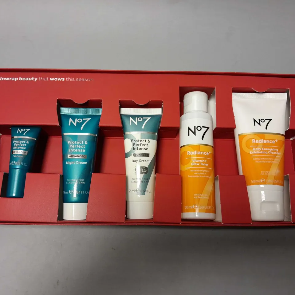 BOXED N07 THE SKINCARE DISCOVERY COLLECTION