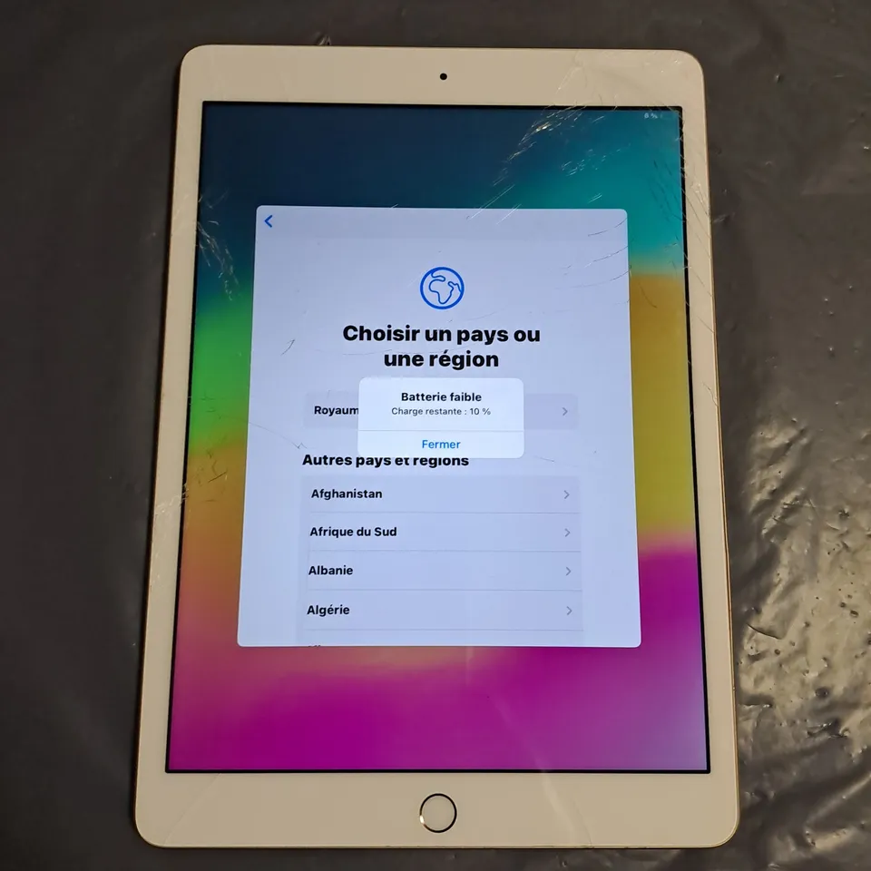 UNBOXED APPLE IPAD A2270 