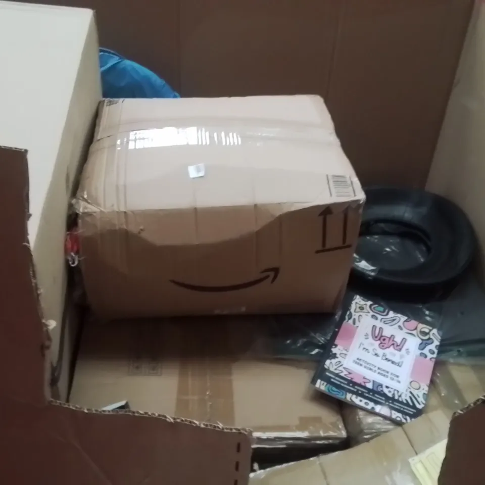PALLET OF ASSORTED HOUSEHOLD GOODS AND PRODUCTS TO INCLUDE;COMPUTER DESK,BABY CAR SEAT,CLIMBING FOAM BLOCK
