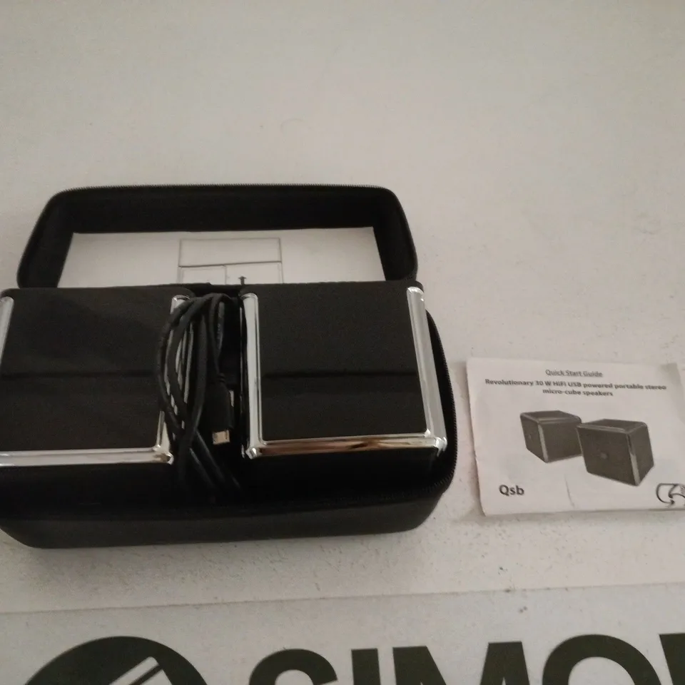 SOUND SCIENCE PORTABLE USB-POWERED STEREO SPEAKERS – CARRY CASE INCLUDED