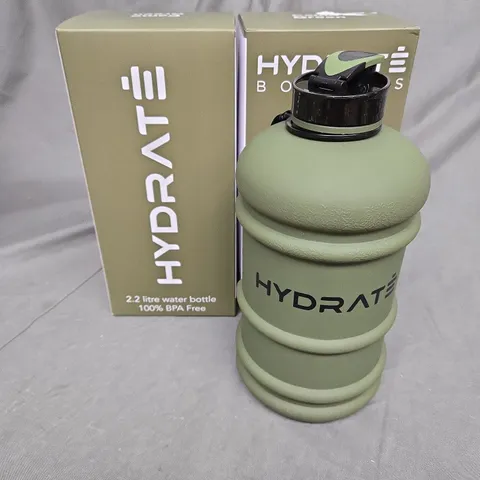 BOXED HYDRATE BOTTLES X2 2.2L PLASTIC WATER BOTTLE IN CAMO GREEN