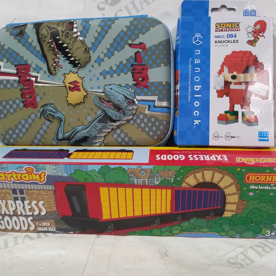 BOX OF APPROXIMATELY 10 ASSORTED TOYS AND GAMES TO INCLUDE SEGA NBCC 084 KNUCKLES FIGURE, HORNBY PLAYTRAINS EXPRESS GOODS, ETC
