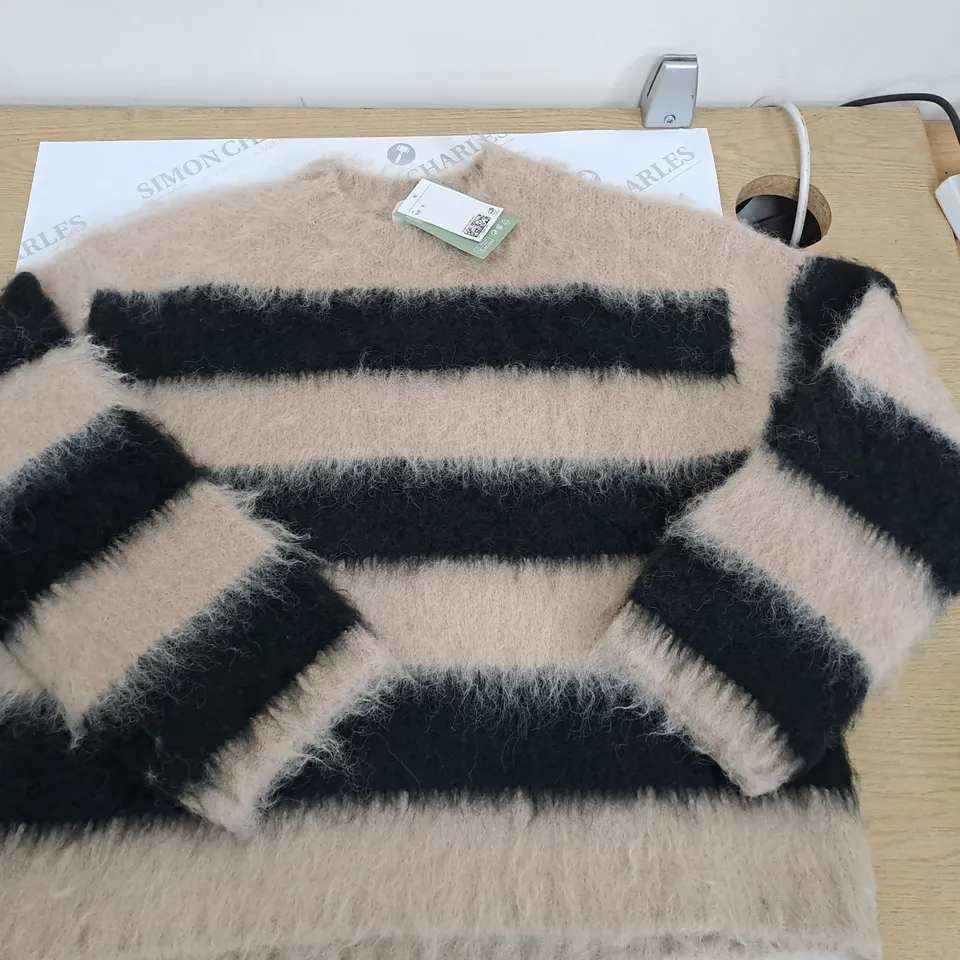 H&M FLUFFY STRIPED JUMPER - EUR S