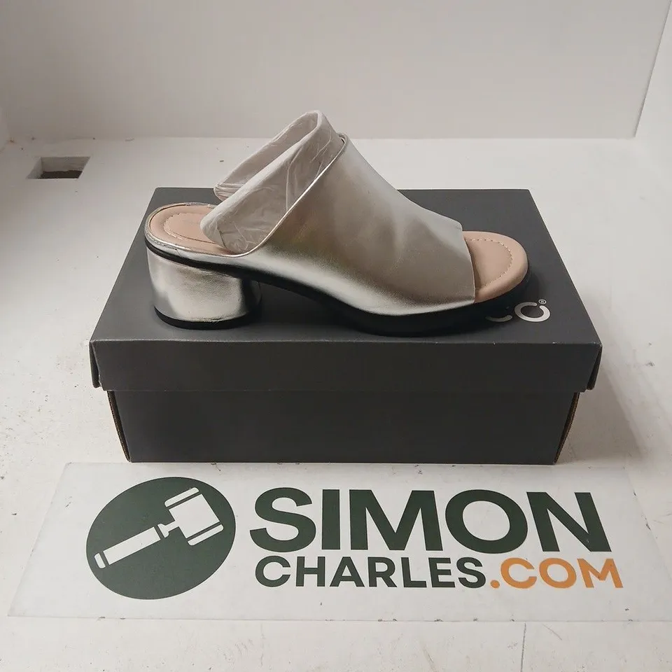 BOXED PAIR OF ECCO SCULPTED SANDALS IN PURE SILVER COLOUR - SIZE 38