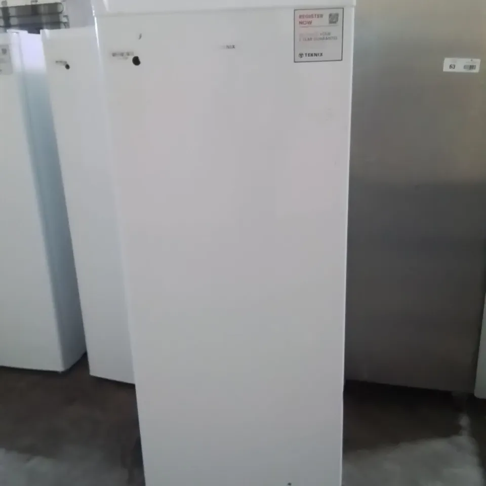 TEKNIX LBL240H 143CM TALL FREESTANDING LARDER FRIDGE - 240 LITRE CAPACITY - 5 ADJUSTABLE SHELVES - REVERSIBLE DOOR - WHITE