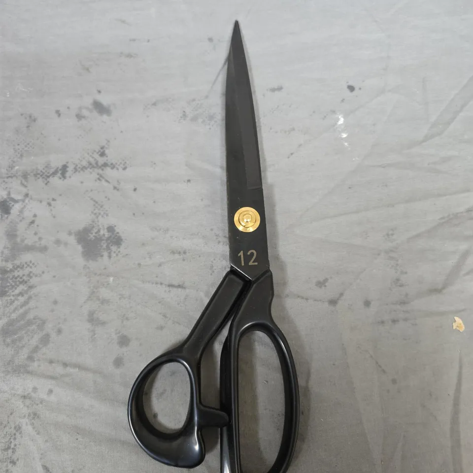 BLACK CRAFT SCISSORS – SIZE 12 