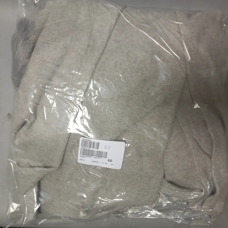 FRANK USHER CAPE IN DOVE GREY ONE SIZE 