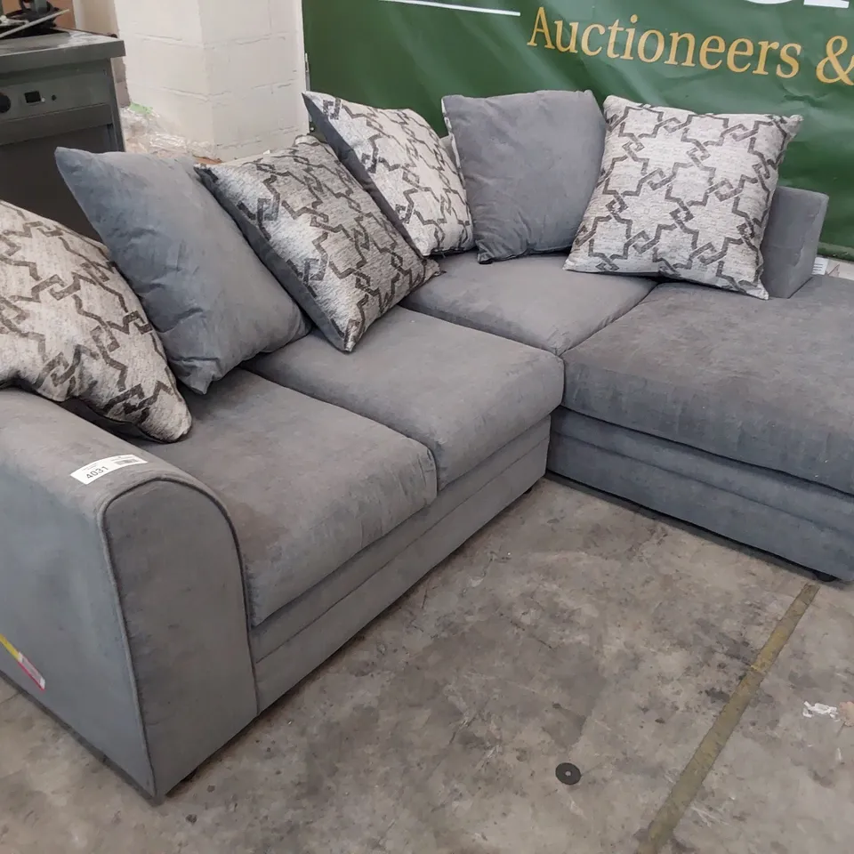 DESIGNER BETZ CHAISE SOFA WITH SCATTER CUSHIONS GREY FABRIC