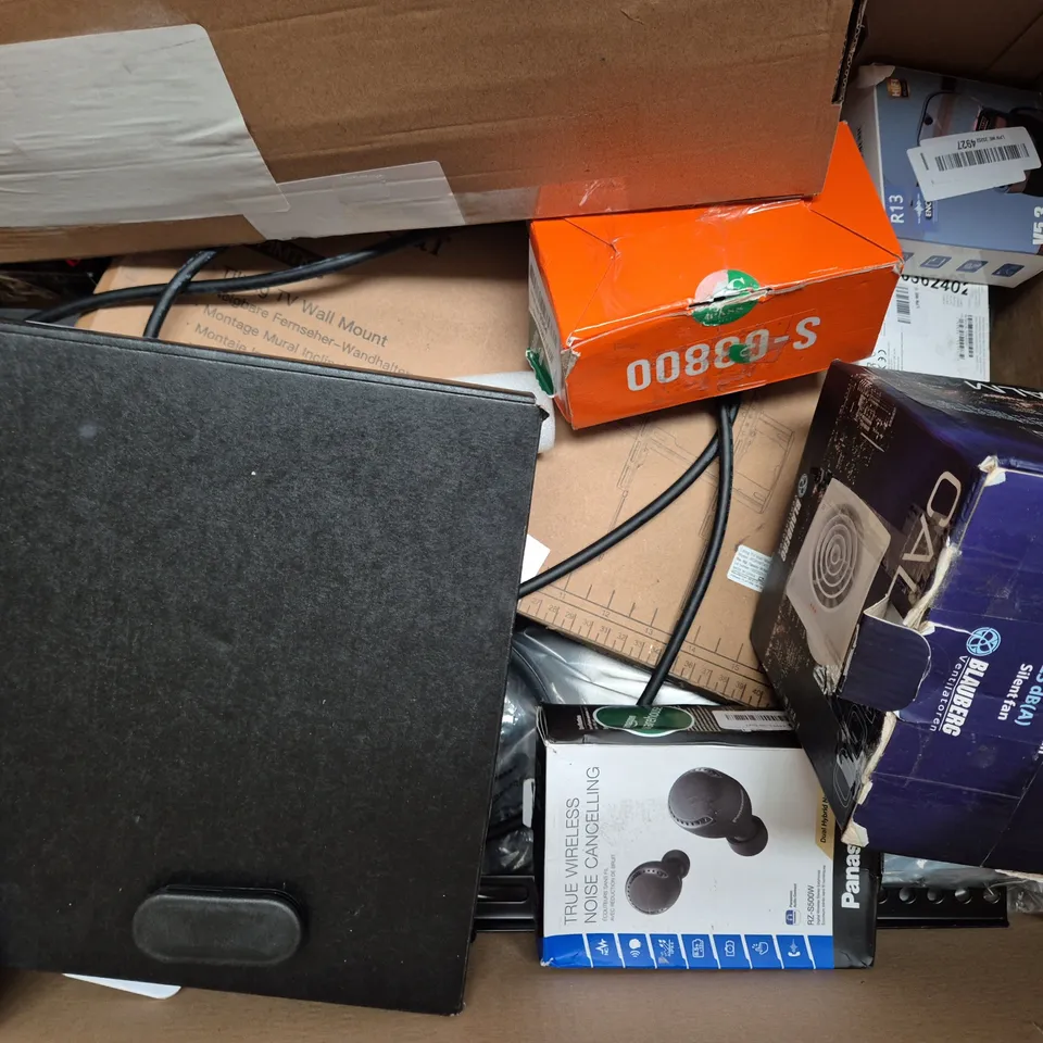 BOX OF APPROXIMATELY 10 ASSORTED HOUSEHOLD AND ELECTRICAL ITEMS TO INCLUDE WIRELESS LAVALIER MICROPHONE, SKY Q REMOTE, SONY NW-A306, ETC - COLLECTION ONLY