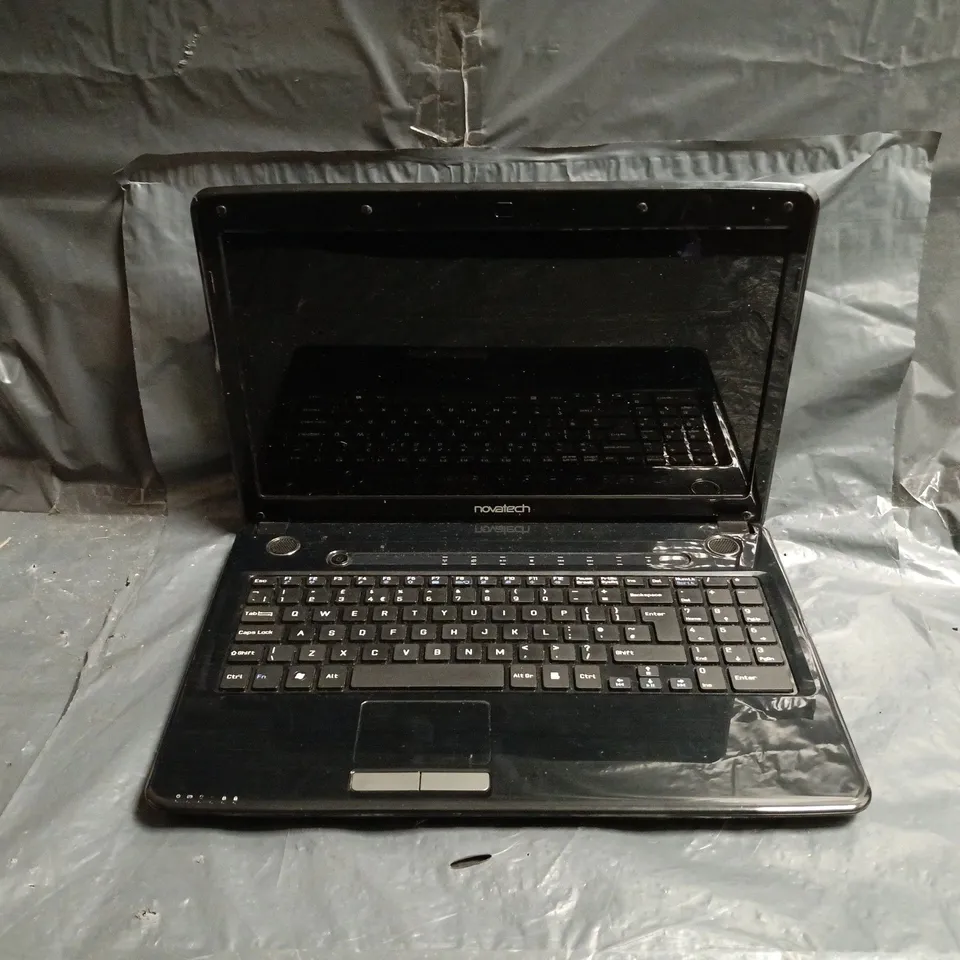 NOVATECH 15.6" LAPTOP A15A