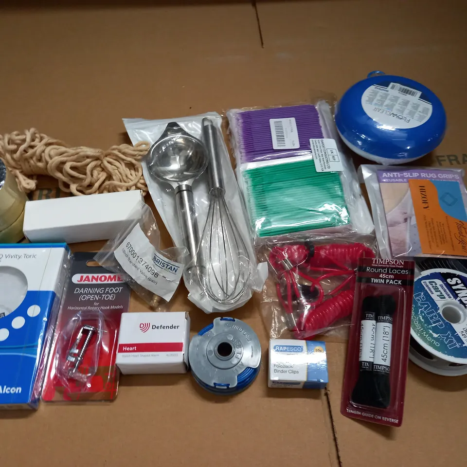 LARGE QUANTITY OF ASSORTED HOUSEHOLD ITEMS 