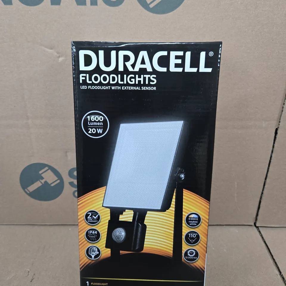 DURACELL FLOODLIGHT – LED FLOODLIGHT WITH EXTERNAL SENSOR, BOXED