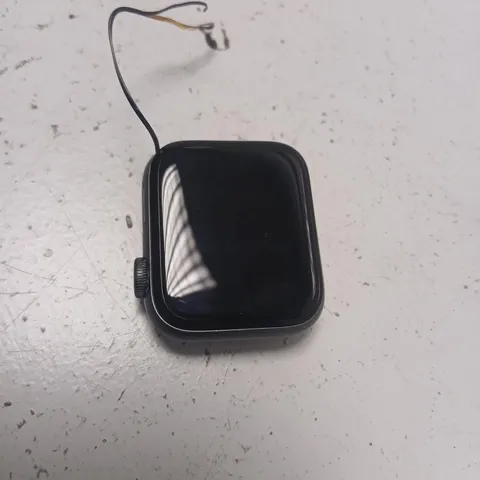 APPLE WATCH SERIES 5 WR 50M