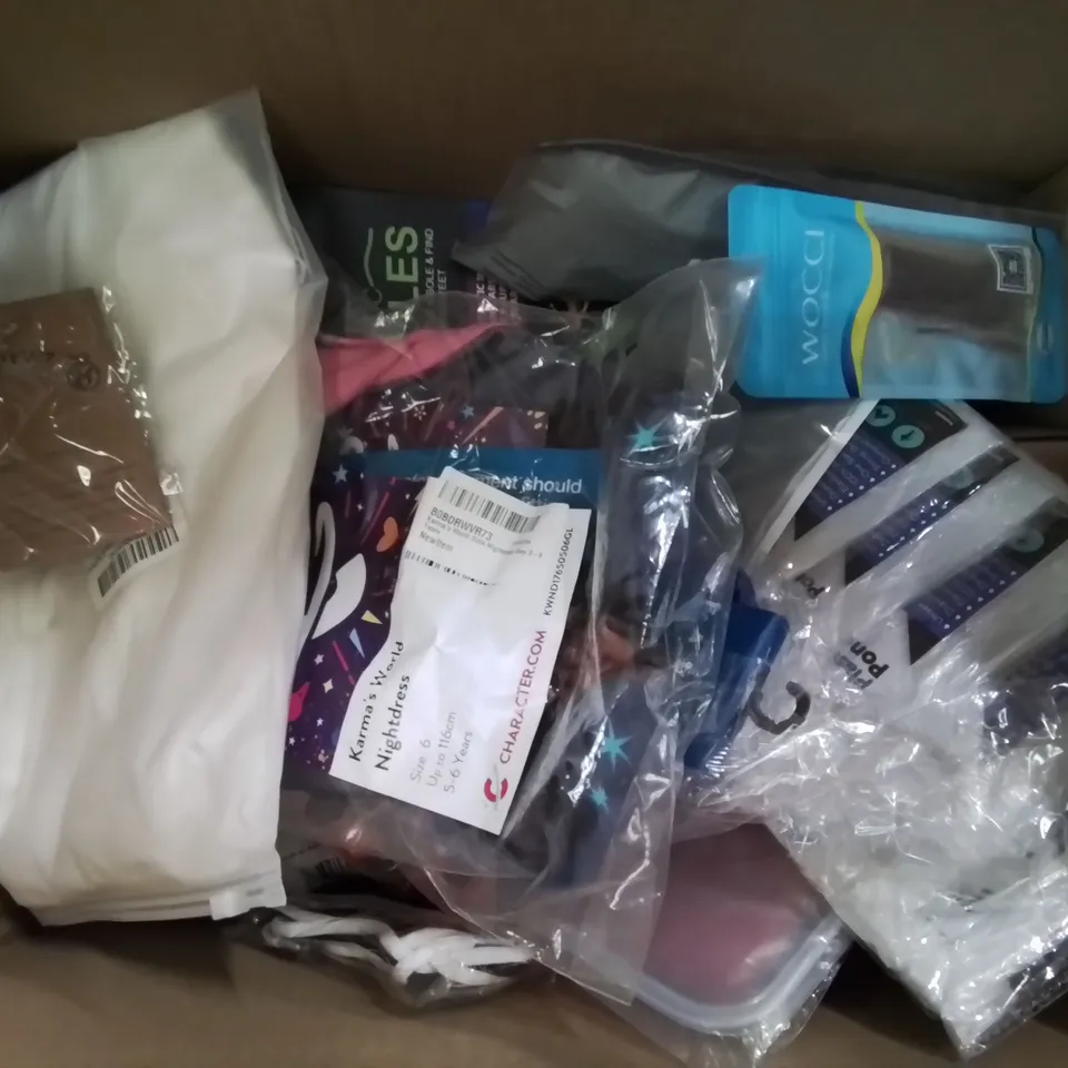 BOX CONTAINING MIXED FASHION ITEMS, CLOTHING, SILVER PLATE AND COSTUME JEWELLERY ETC.