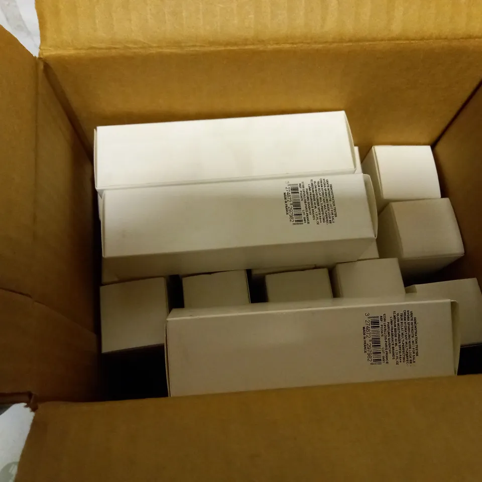 LOT OF APPROXIMATELY 18 GIVENCHY HYDRA SPARKLING BUDE LOOK BB CREAM (40ml)