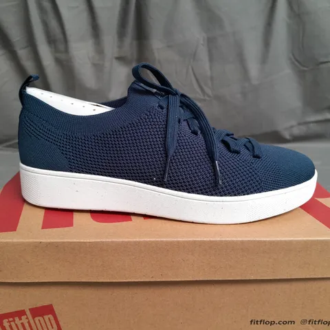 BOXED PAIR OF FITFLOP RALLY MULTI-KNIT SNEAKERS SIZE UK 5.5