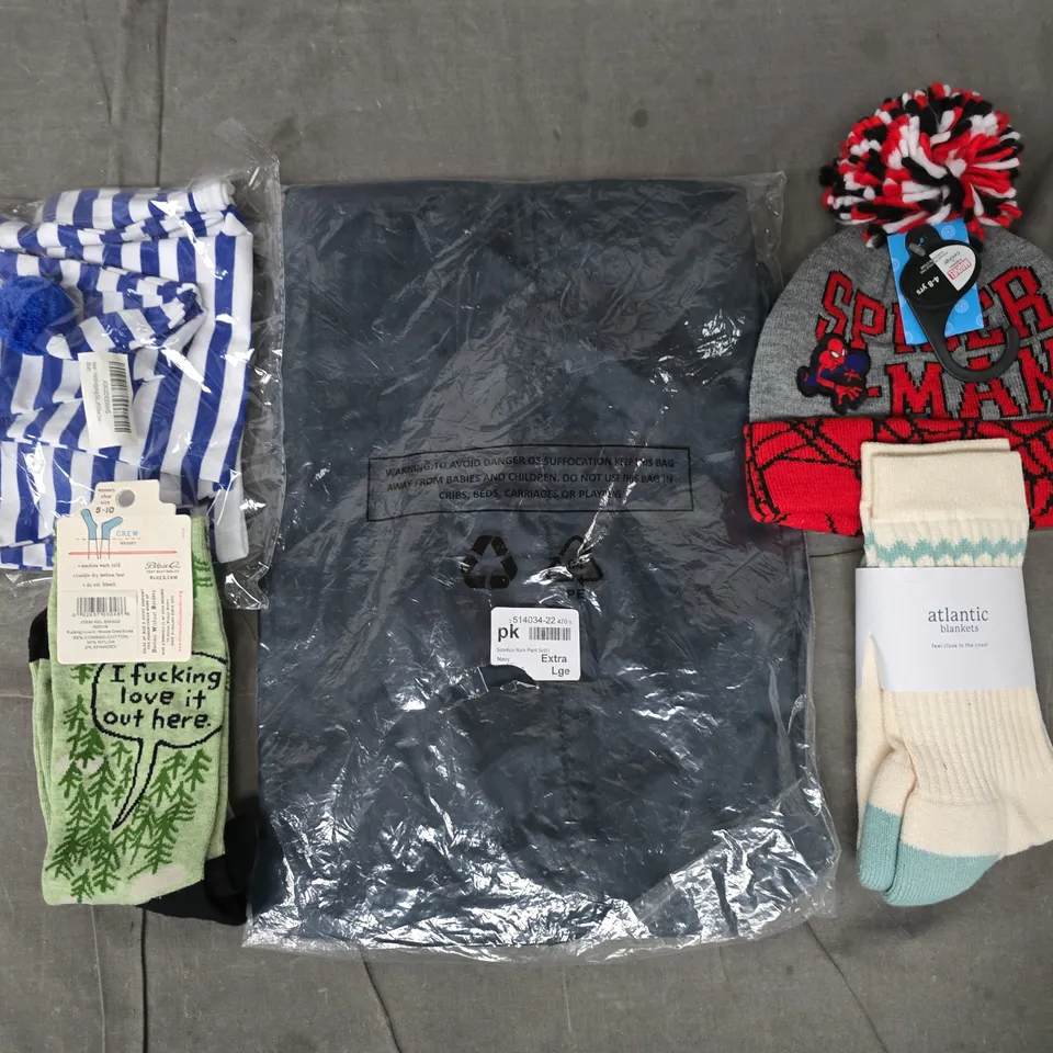 APPROXIMATELY 25 ASSORTED CLOTHING AND FASHION PRODUCTS IN VARIOUS STYLES AND SIZES - COLLECTION ONLY