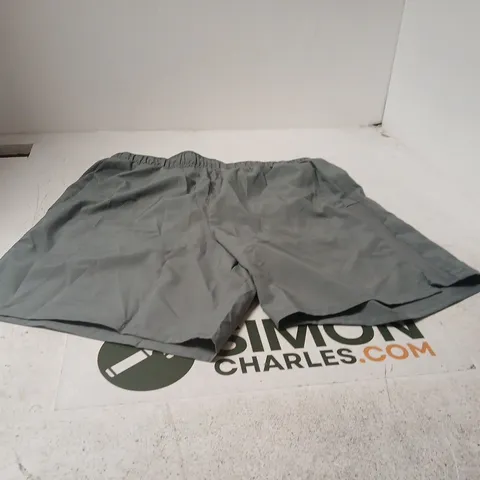 NIKE CHALLENGER SHORTS – GREY, SIZE S, STANDARD FIT