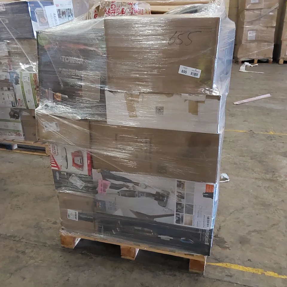 PALLET OF APPROXIMATELY 36 ASSORTED ELECTRONIC AND HOUSEHOLD ITEMS TO INCLUDE