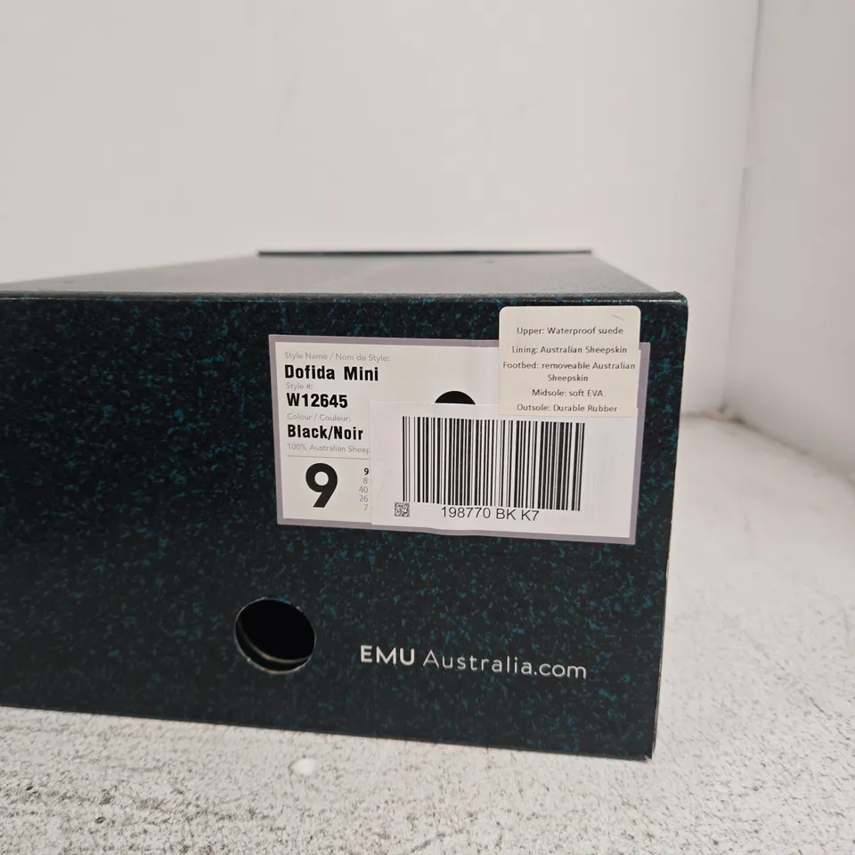 EMU AUSTRALIA BLACK SUEDE ANKLE BOOTS UK 7