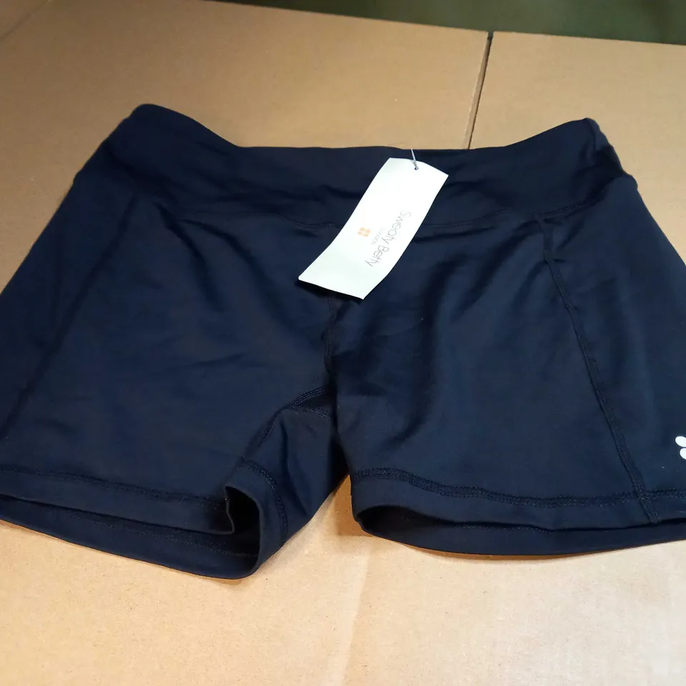 SWEATY BETTY BLACK FITNESS SHORTS - LARGE