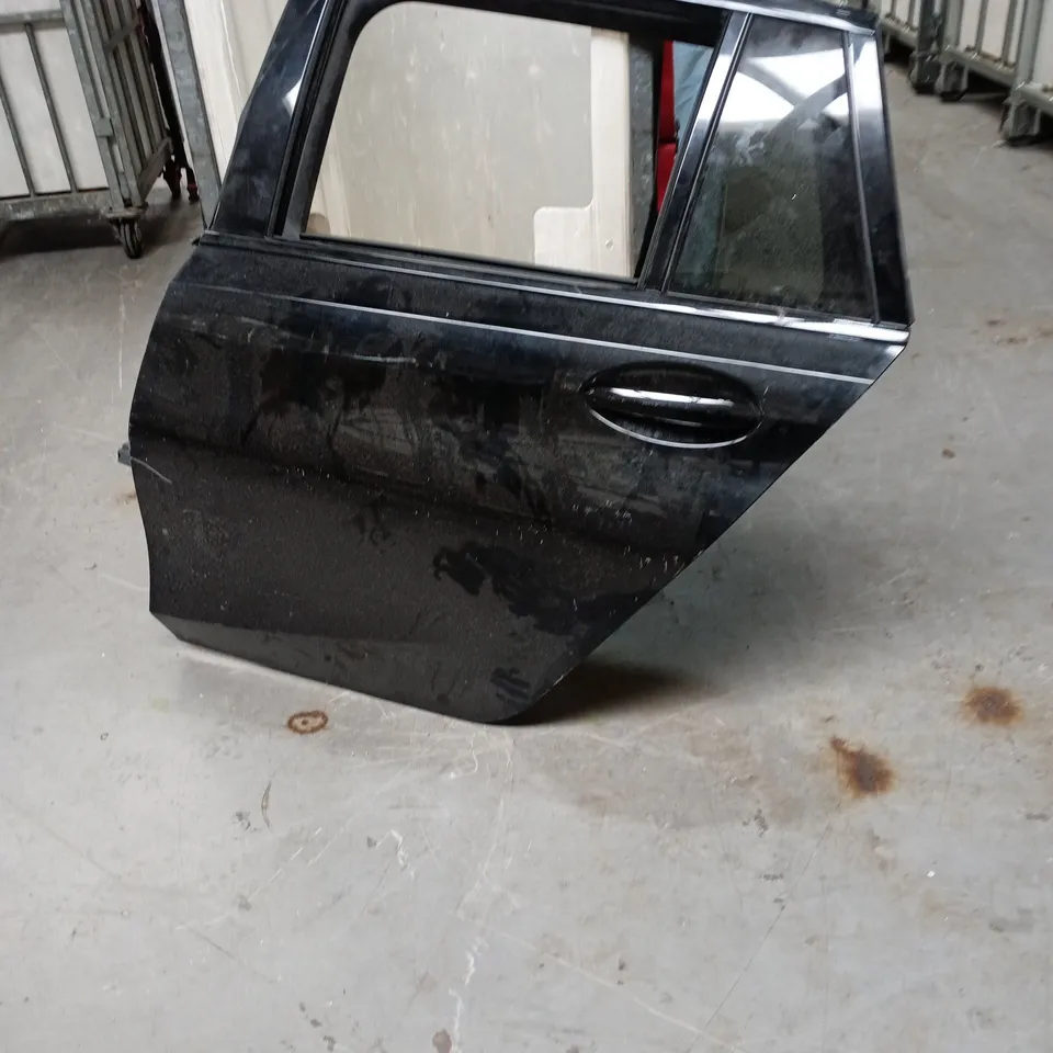 BMW REAR DOOR PANEL – BLACK WITH CHROME TRIM (VEHICLE PART)