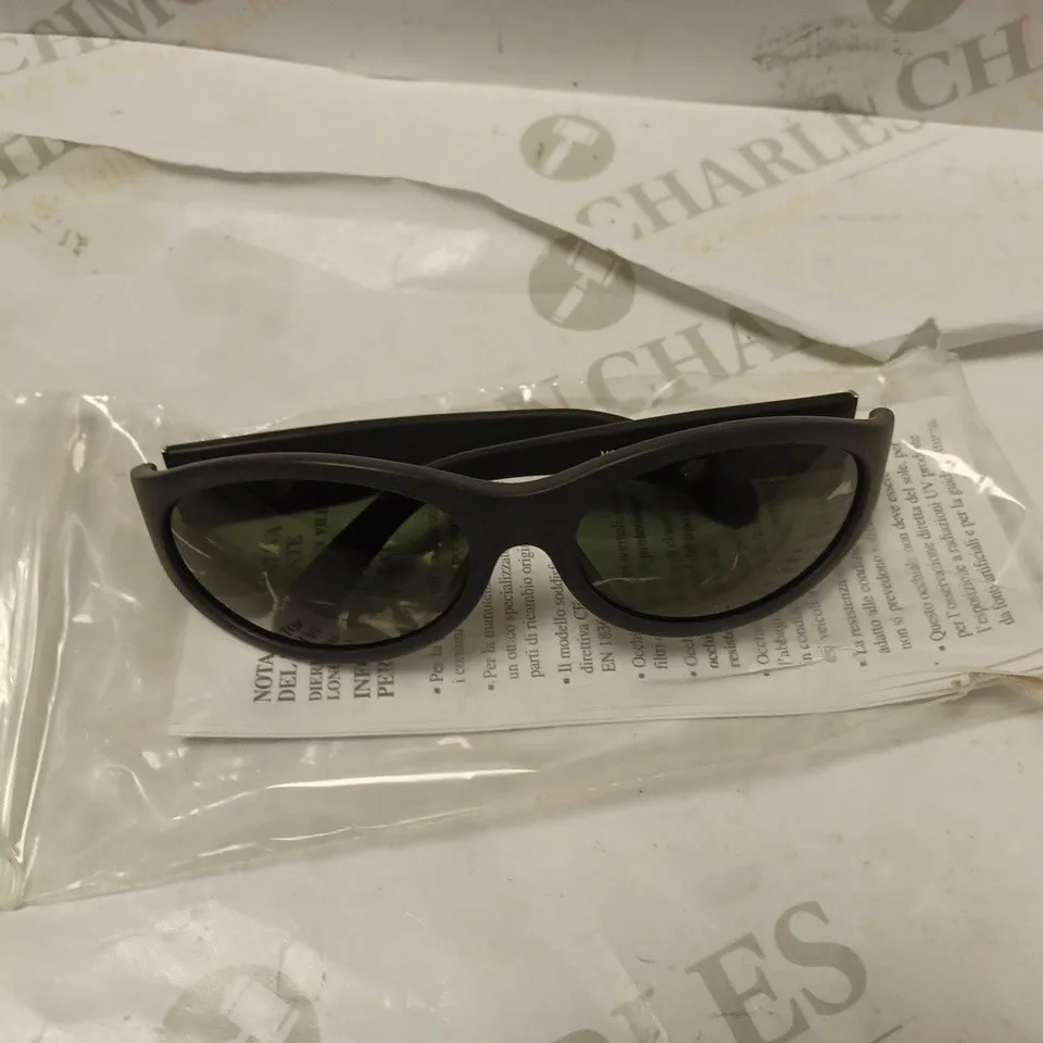 APPROXIMATELY 10 DIERRE POLICE SUNGLASSES - 1325/703