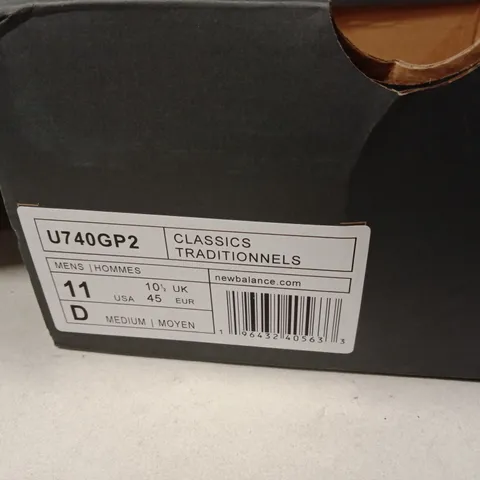 BOXED NEW BALANCE CLASSICS TRADITIONNELS TRAINERS – UK 10
