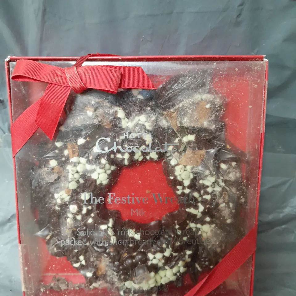 HOTEL CHOCOLAT LARGE FESTIVE CHOCOLATE WREATH 