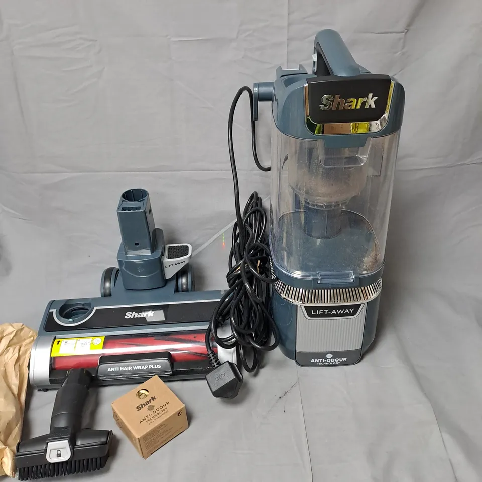 SHARK ANTI HAIR WRAP UPRIGHT VACUUM CLEANER NZ780UKT