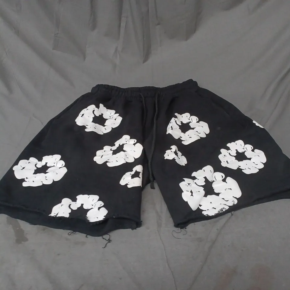 DENIM TEARS MENS SHORTS SIZE XL