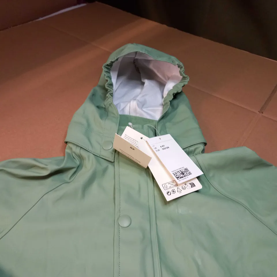 H&M SAGE JNR RAIN MAC - AGE 6/8YR