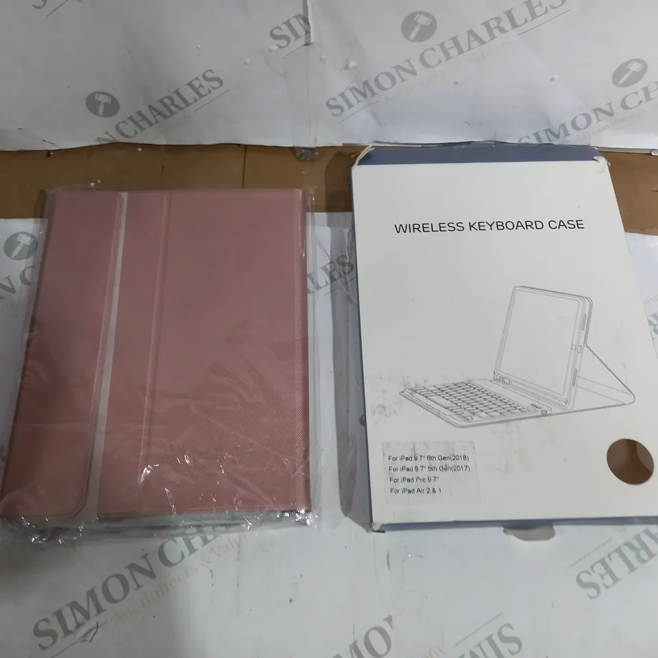 WIRELESS KEYBOARD CASE FOR IPAD IN PINK