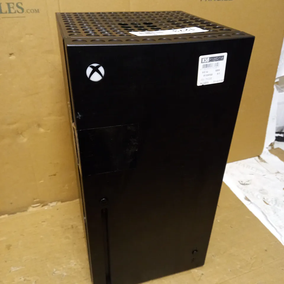 XBOX SERIES X REPLICA MINI FRIDGE THERMOELECTRIC COOLER 1.5:1