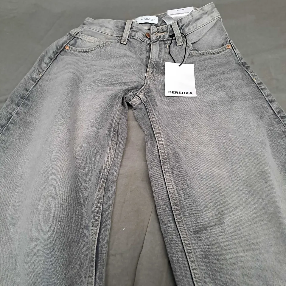 BERSHKA WIDE LEG GREY JEANS - EUR 32
