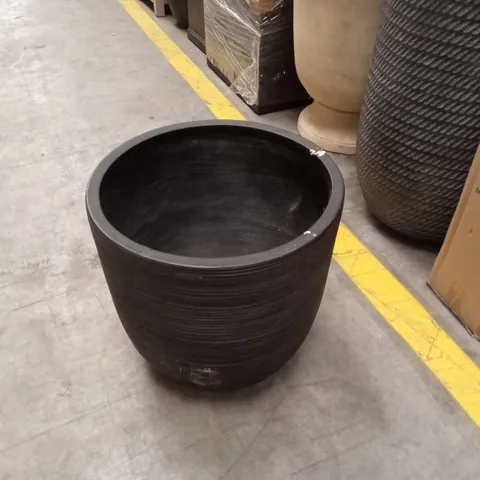 RODBOROUGH PLANTER 42cm